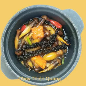 Braised Termite Mushrooms In Clay Pot / 砂锅焖白蚁菇 at Chay Thiện Tâm
