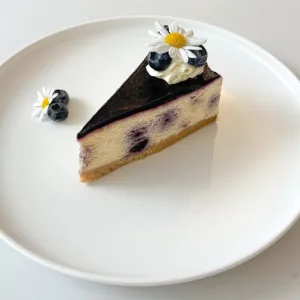 Blueberry cheesecake slices - Cheesecake Ngon