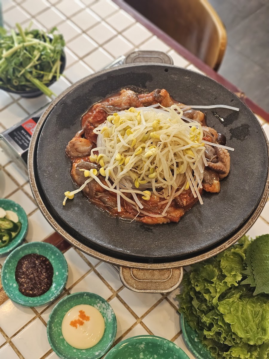 Chili Octopus Sister photo 10 in Thao Dien