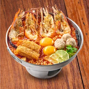 Tom Yum noodle with giant river prawn at Chilli Thái Vincom Thảo Điền