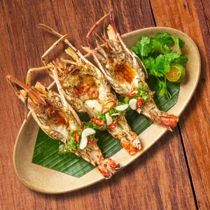 Grilled Shrimp with Crab Claws at Chilli Thái Vincom Thảo Điền