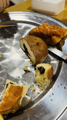 Chong Chóng Bakery - Nguyễn Gia Trí - Bakery in Thao Dien