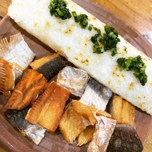 Crispy rice with dried pangasius fish at Chuk Chuk, Thao Dien