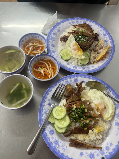 Cơm Tấm A Lụi - Family Restaurant in Thao Dien