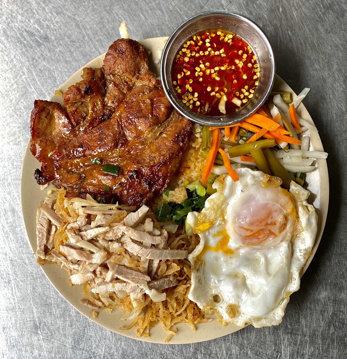Cơm tấm chú Hùng - Bistro in Thao Dien