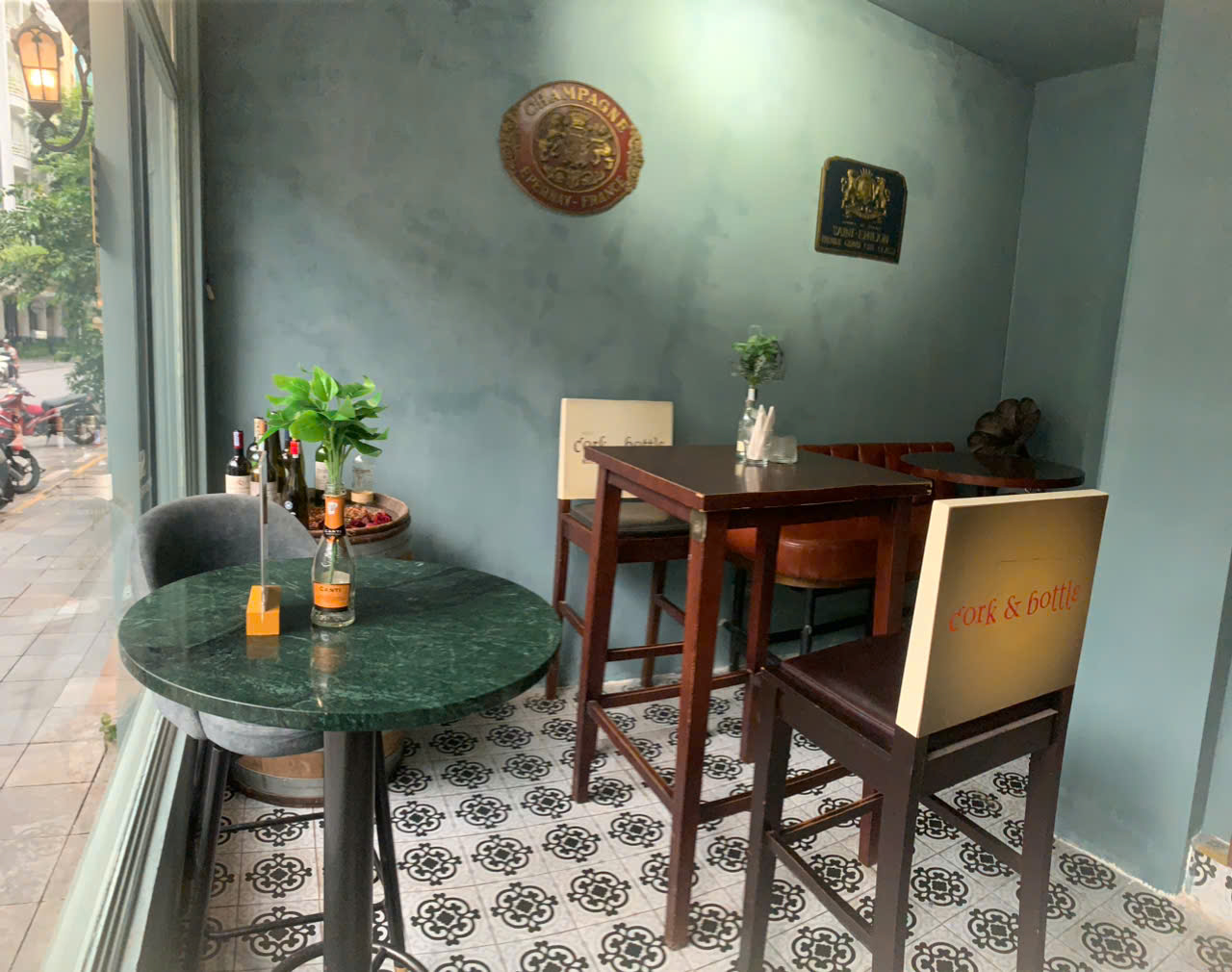 Funtasia Cocktail & Wine Bar photo 2 in Ha Noi