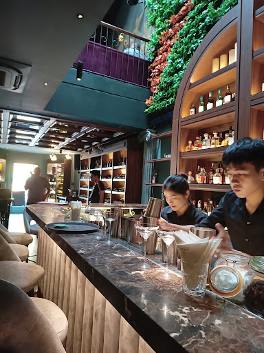 Funtasia Cocktail & Wine Bar photo 6 in Ha Noi