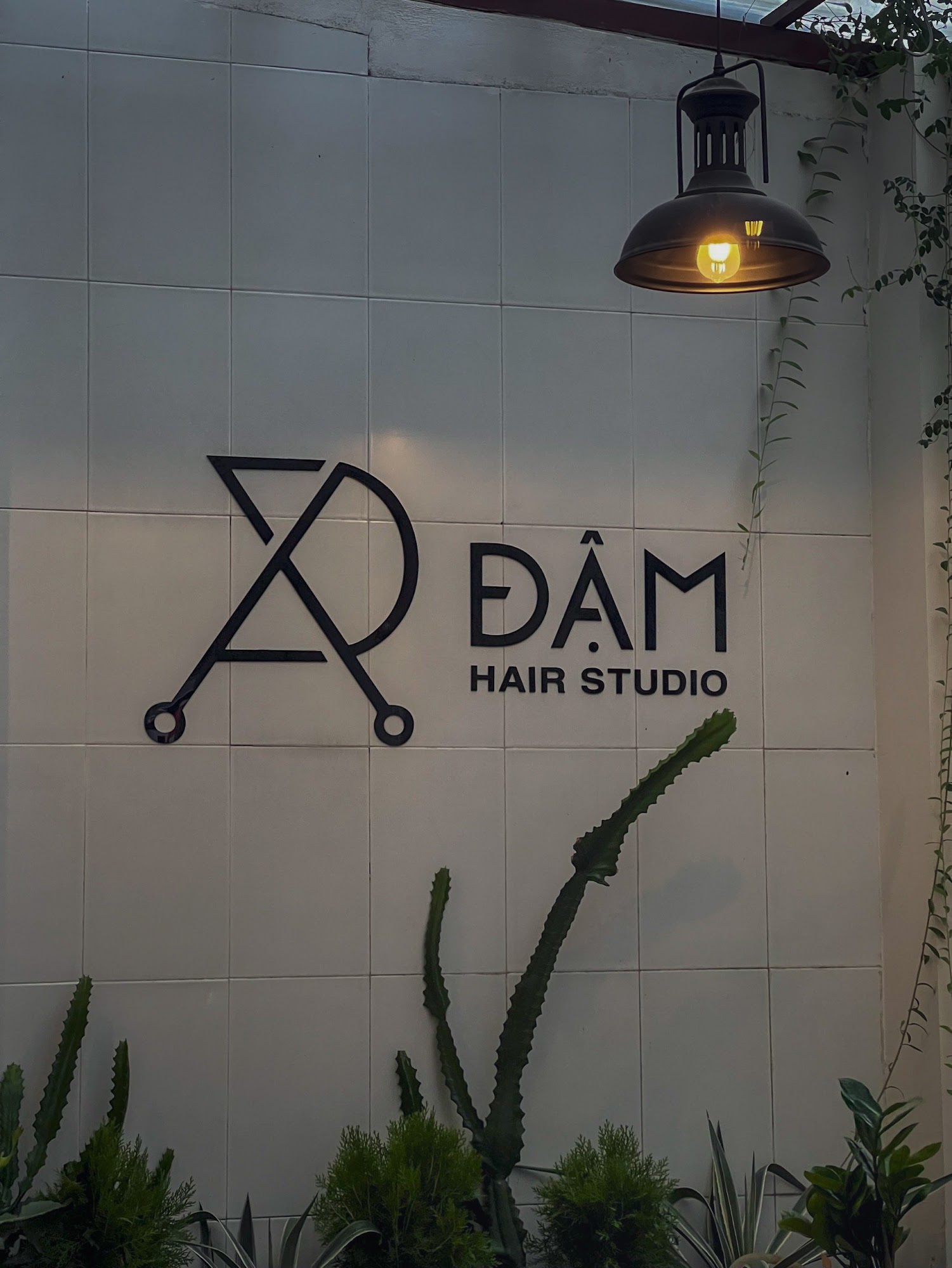 ĐẬM - Men’s Hair Studio photo 1 in Thao Dien