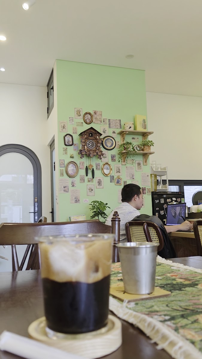 Danh Trà Coffee & Tea House photo 1 in Thao Dien