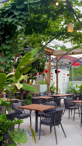 Délichi Wine Bar and Eatery photo 5 in Thao Dien