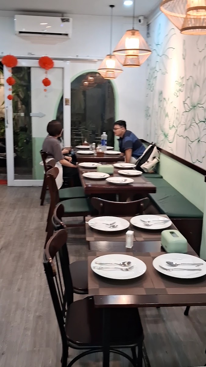 Desi Saigon Halal Indian Pakistani Restaurant - Vegan & Vegetarian in Thao Dien