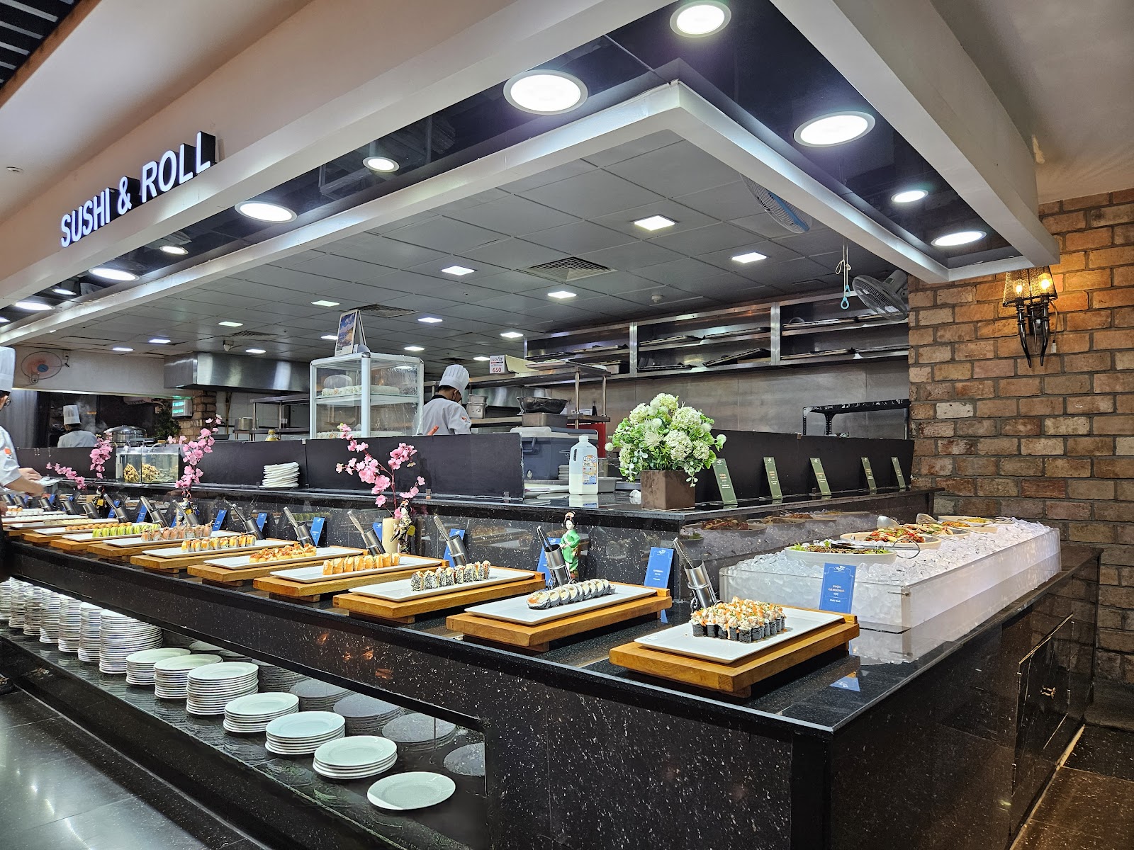 D'Maris Buffet Cantavil - Xa Lo Ha Noi in Thao Dien