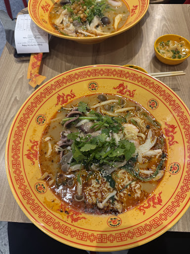 Dragon Hot Pot Việt Nam - Cao Thắng photo 3 in Thao Dien