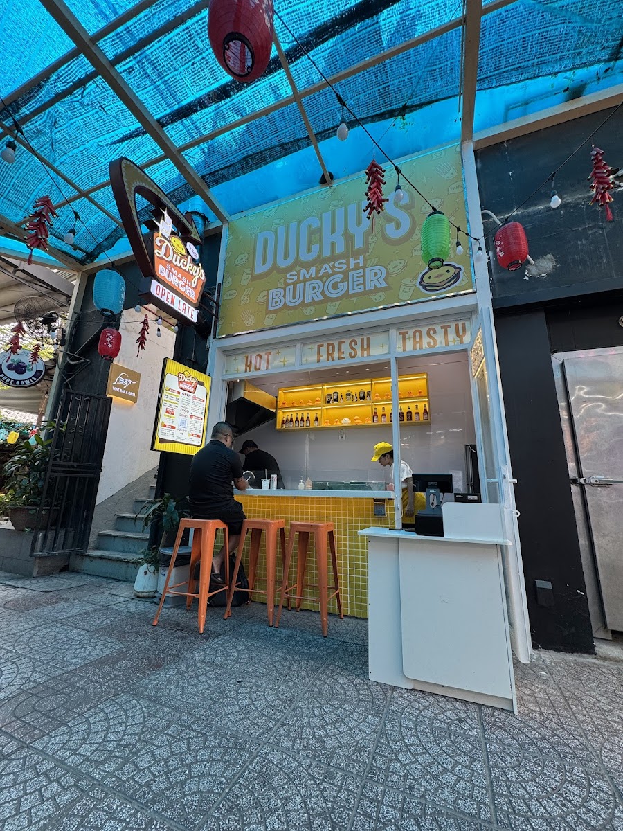 Ducky's Smash Burger photo 3 in Thao Dien