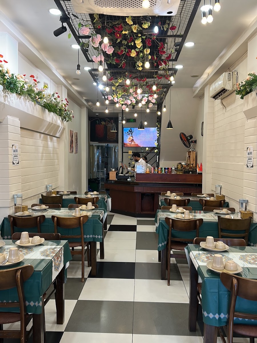 Dwarkesh Kathiyawadi Indian Restaurant photo 6 in Thao Dien