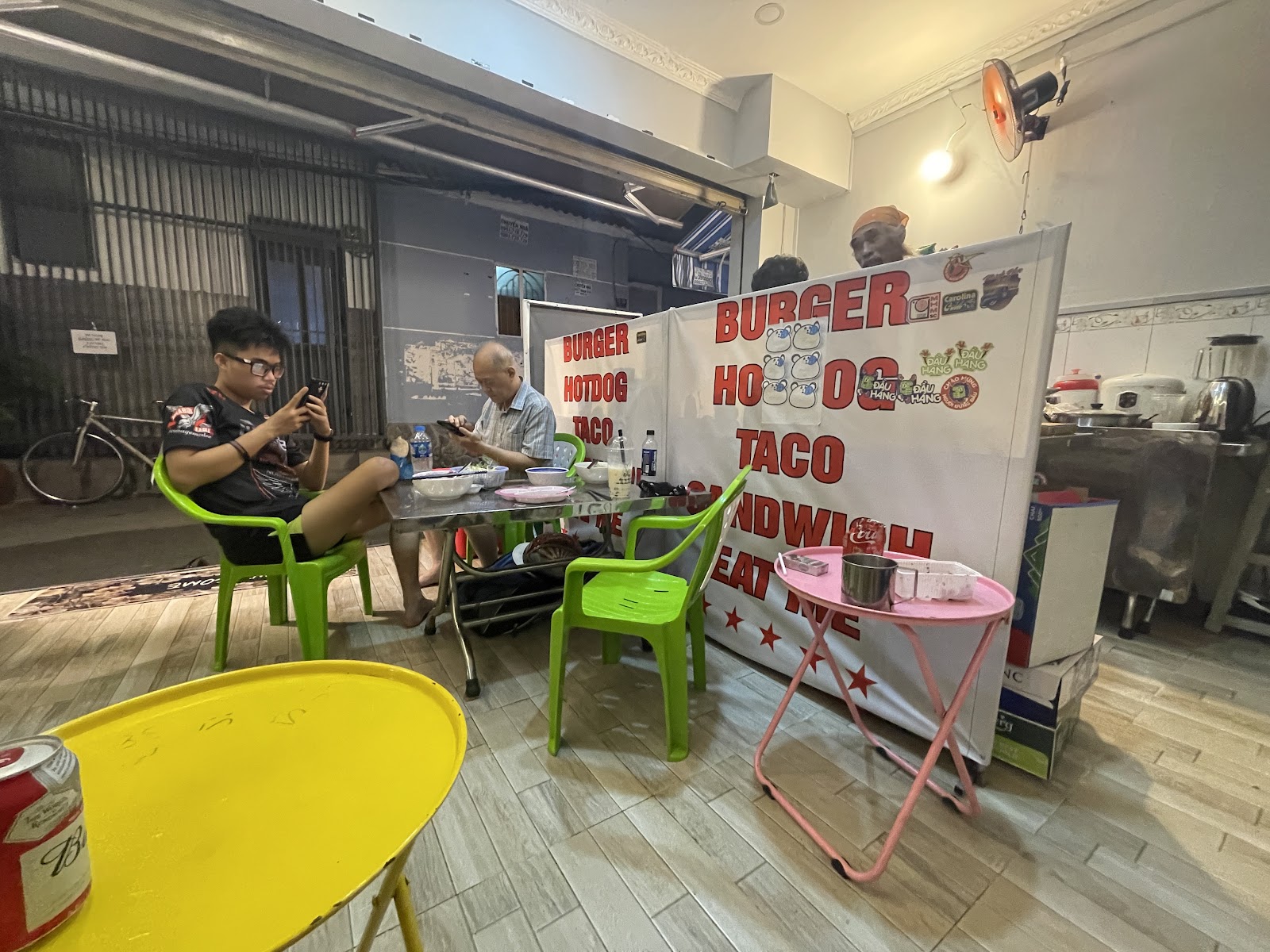 Eat Me, Saigon (Burgers and More) photo 6 in Thao Dien