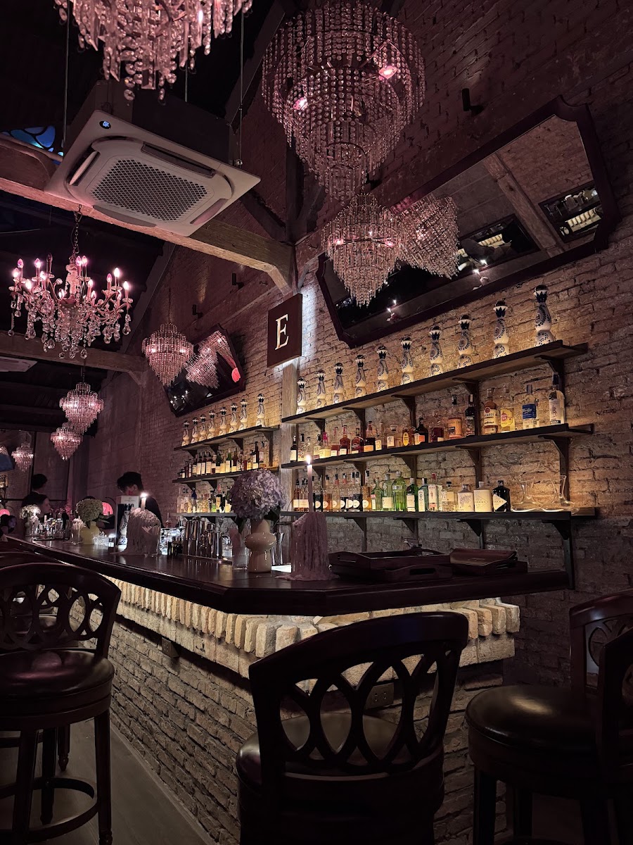 Ellington Cocktail & Whisky Bar photo 8 in Thao Dien