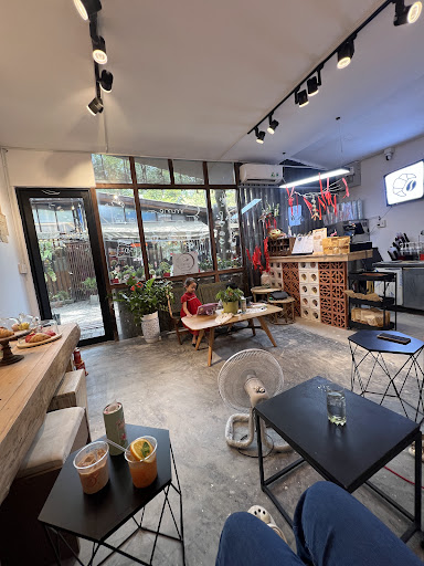 Emme coffee & bakery 28 Thảo Điền photo 3 in Thao Dien