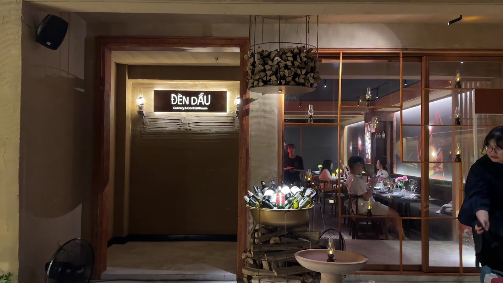 Đèn Dầu Thảo Điền photo 6 in Thao Dien