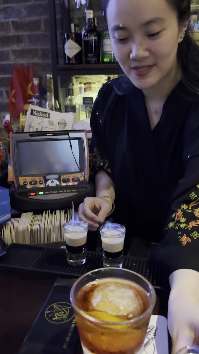 FLAIR BAR（Hidden Cocktail Bar in Le Thanh Ton） - Cocktail Bars in Thao Dien