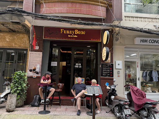 FunnyBone Bar & Coffe Quận 1 photo 4 in Thao Dien