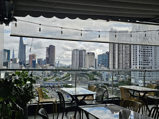 G8 Sky Bar Saigon & Rooftop Restaurant photo 8 in Thao Dien