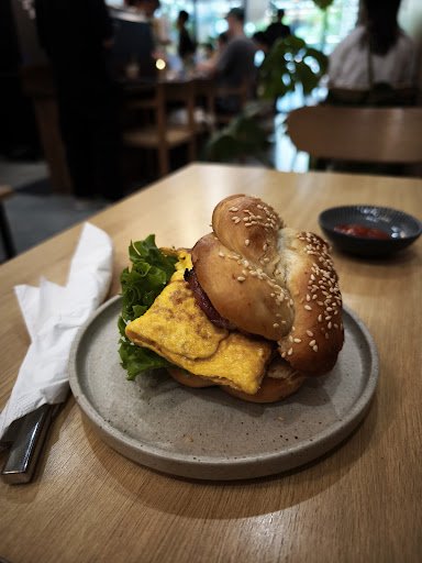 Sesame Seed Bun Sandwich with Egg and Lettuce