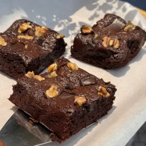Brownie classic at GẤU Bakery, Thao Dien