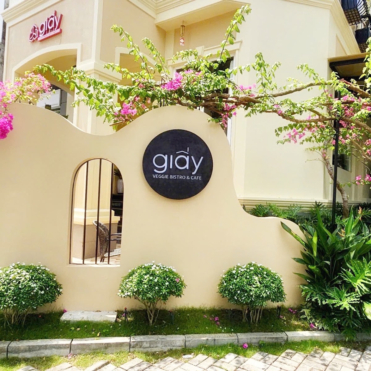 Giấy Veggie Bistro & Café - Health Food Restaurant in Thao Dien