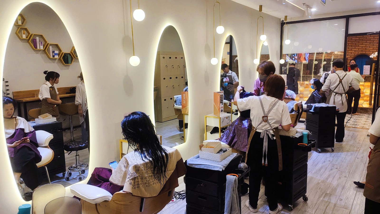 Golden Elegance Hair photo 6 in Thao Dien