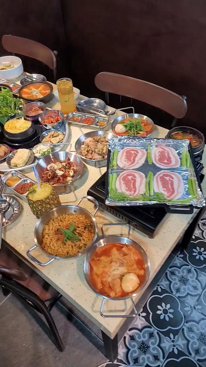 GWAN DANG JIP Ho Chi Minh City Korean BBQ Restaurant photo 2 in Thao Dien