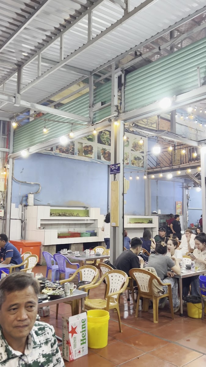 HẢI SẢN PHƯỚC Seafood restaurant in Ho Chi Minh City - exterior