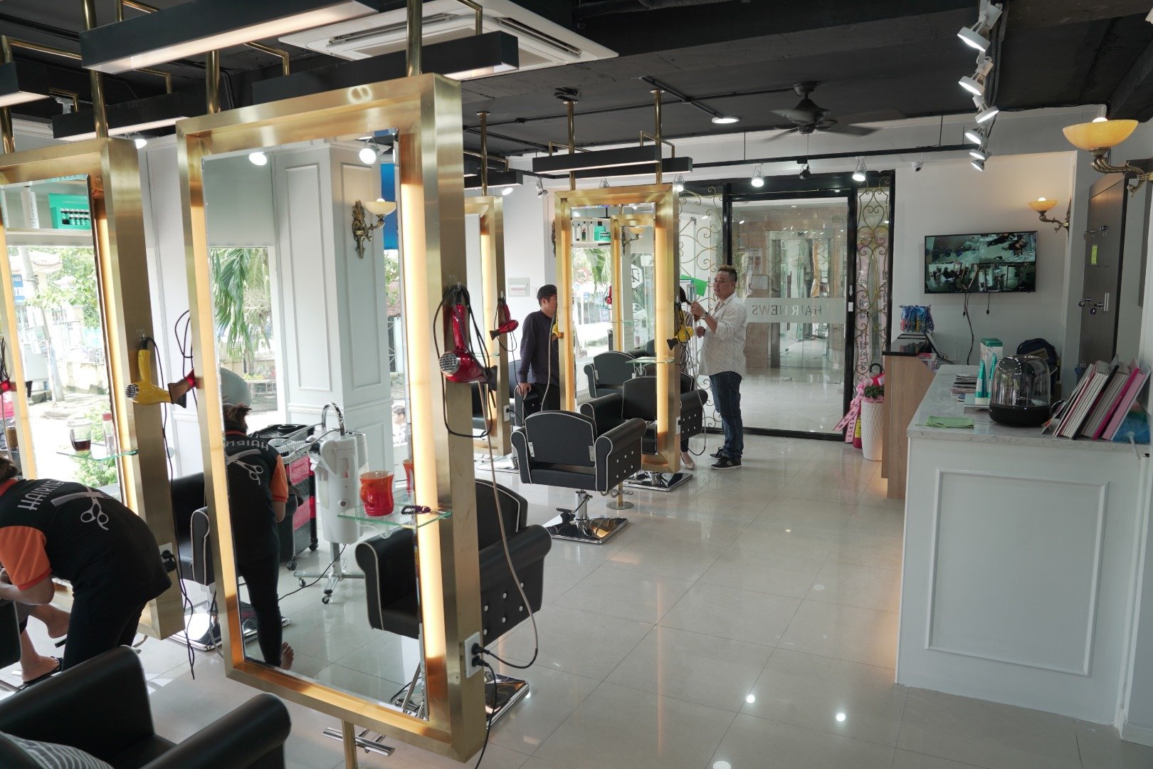 Hair News Hair salon in Ho Chi Minh City - exterior