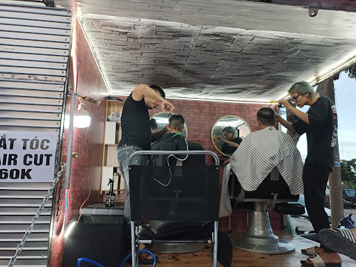 HairXiu Barber Truck 2 photo 4 in Thao Dien