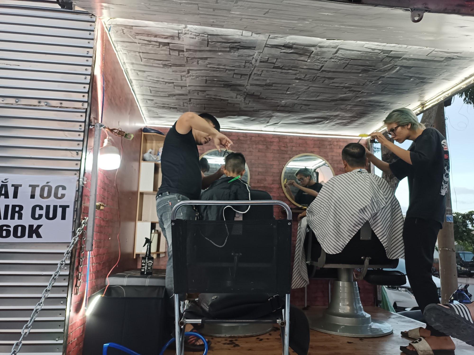 HairXiu Barber Truck 2 in Thao Dien