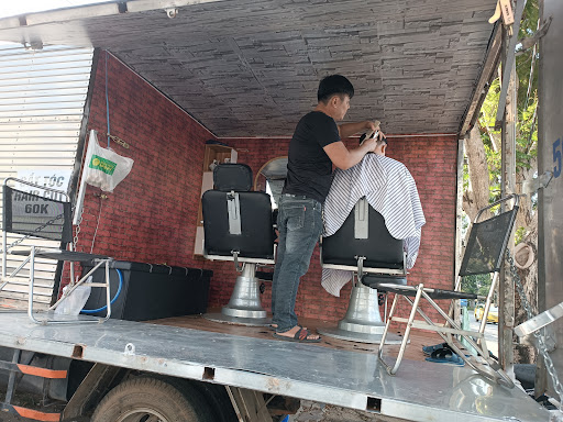 HairXiu Barber Truck 2 photo 7 in Thao Dien