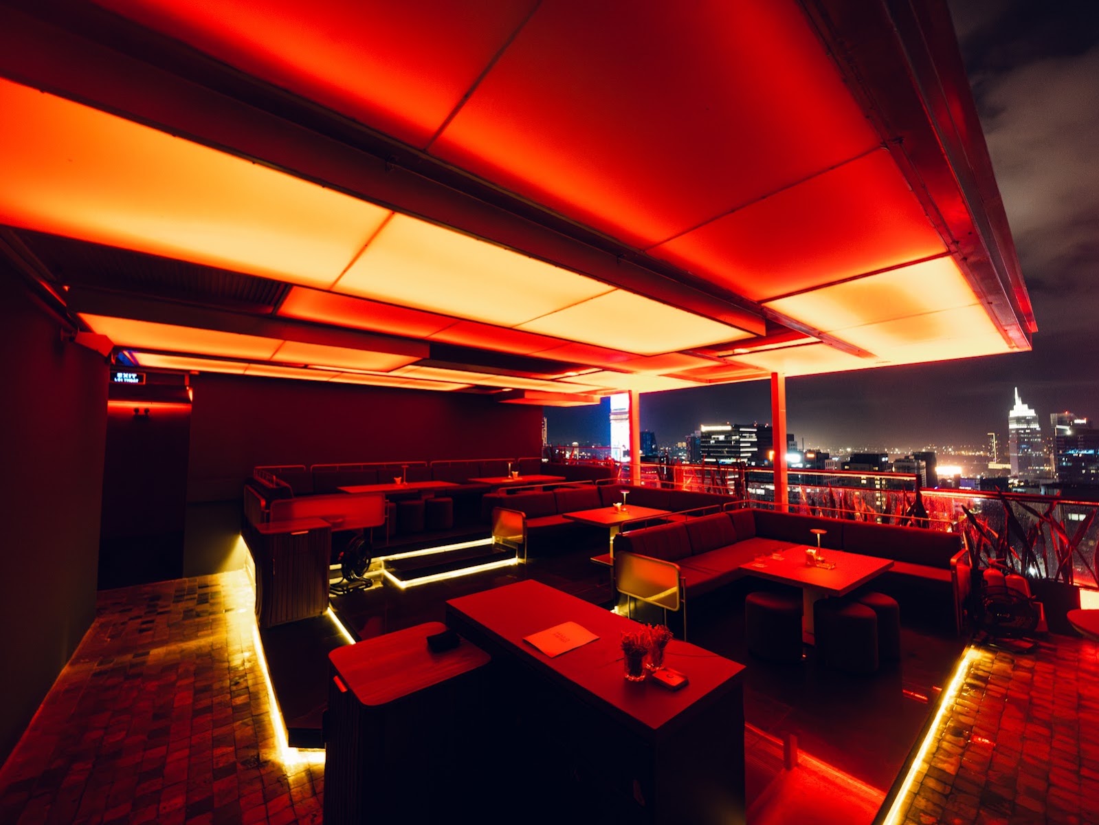 HALO Saigon Skybar - Bar in Thao Dien