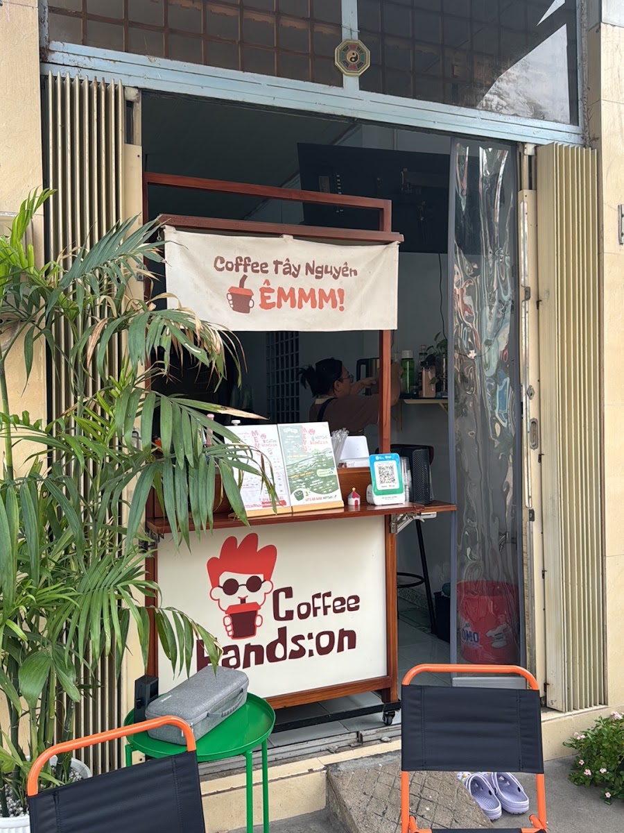 Hands:on COFFEE - Café & Matcha in Saigon