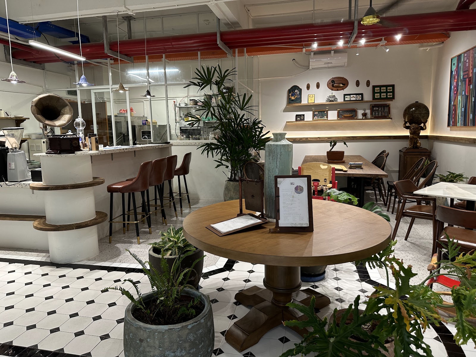 Happy Tree Coffee & Chocolate photo 8 in Thao Dien