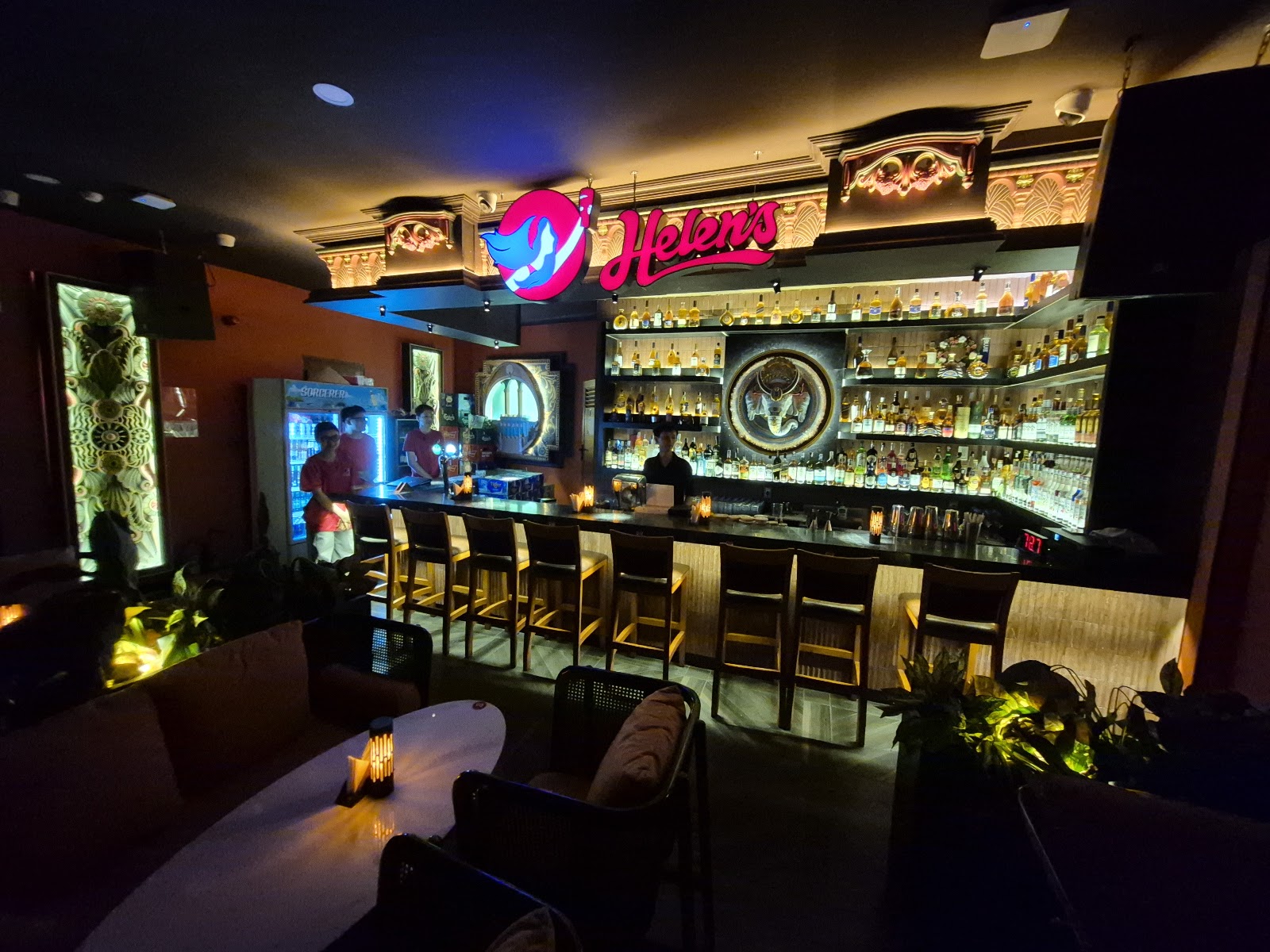 Helen’s Carnival Wine bar in Ho Chi Minh City - exterior
