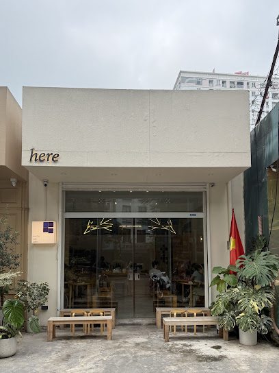 Here Coffee shop in Ha Noi - exterior