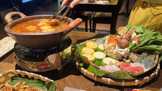 Lẩu (Vietnamese hot pot)