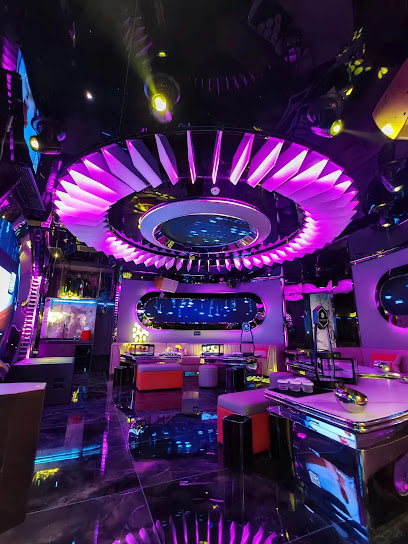 HIDDEN PUB HANOI - Bars & Nightlife in Thao Dien