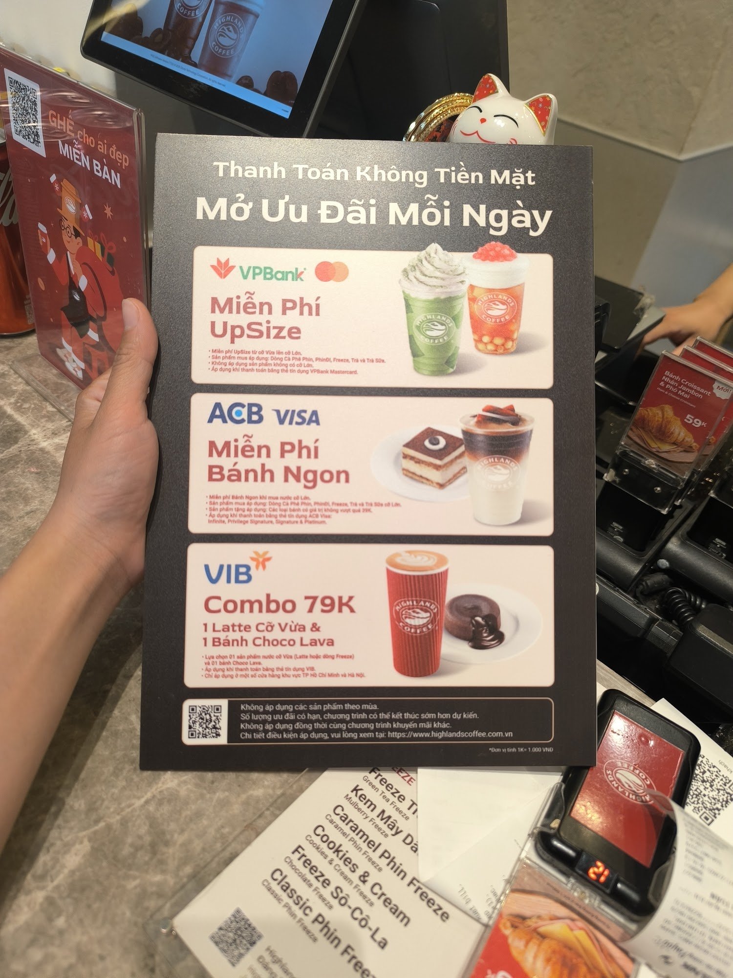 Highlands Coffee 49B Thảo Điền - Thủ Đức photo 7 in Thao Dien