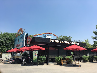 Highlands Coffee Công Viên Nước Hồ Tây Cafe in Ha Noi - exterior