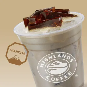 Hojicha Milk Tea at Highlands Coffee