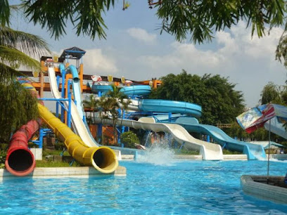 Ho Tay Water Park in Ha Noi