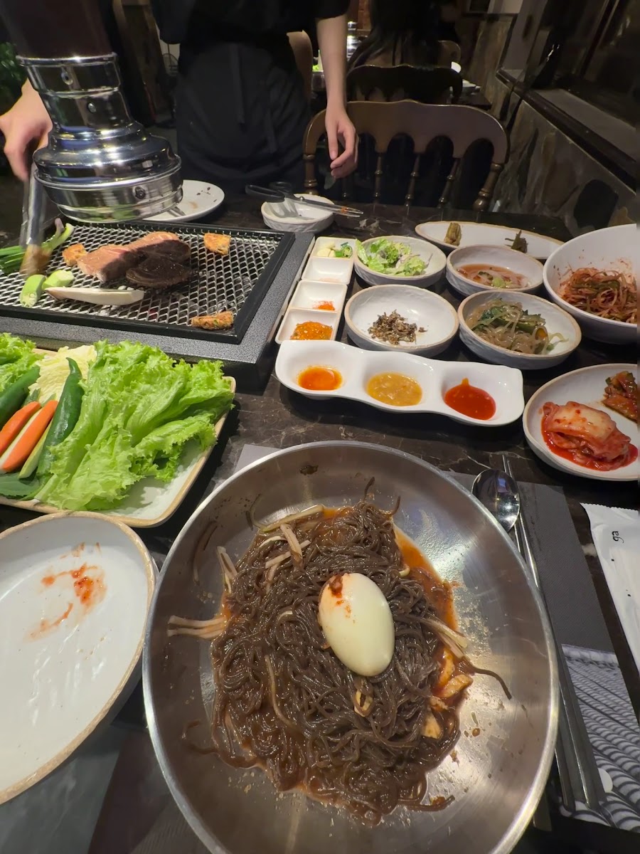 NHÀ HÀNG HÀN QUỐC HONG DON GA BBQ photo 1 in Thao Dien