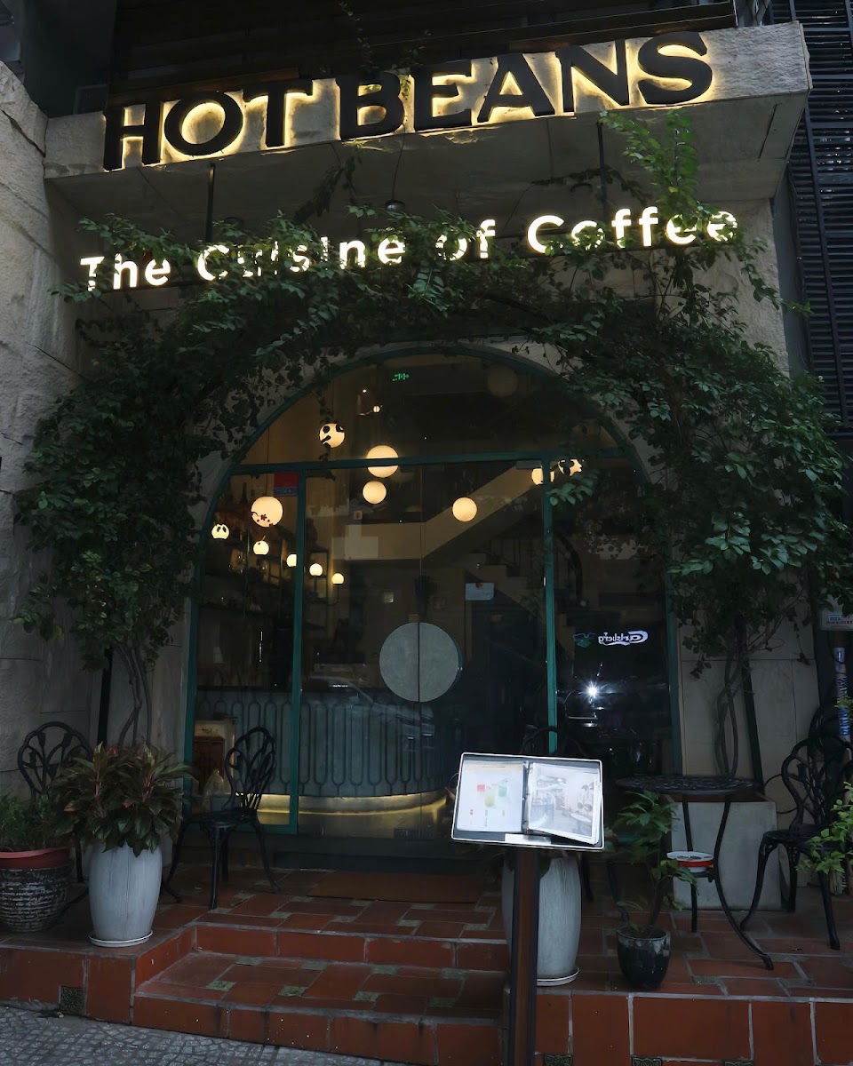 Hot Beans Coffee & Cuisine - Restaurant in Thao Dien