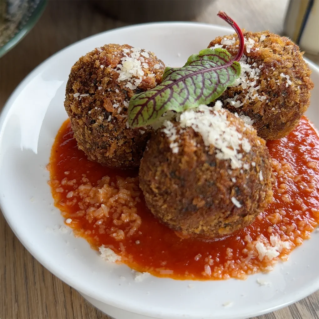 I HATE MONDAY DINING photo 1 in Thao Dien